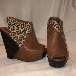 Lucky Brand Cheetah print Wedges